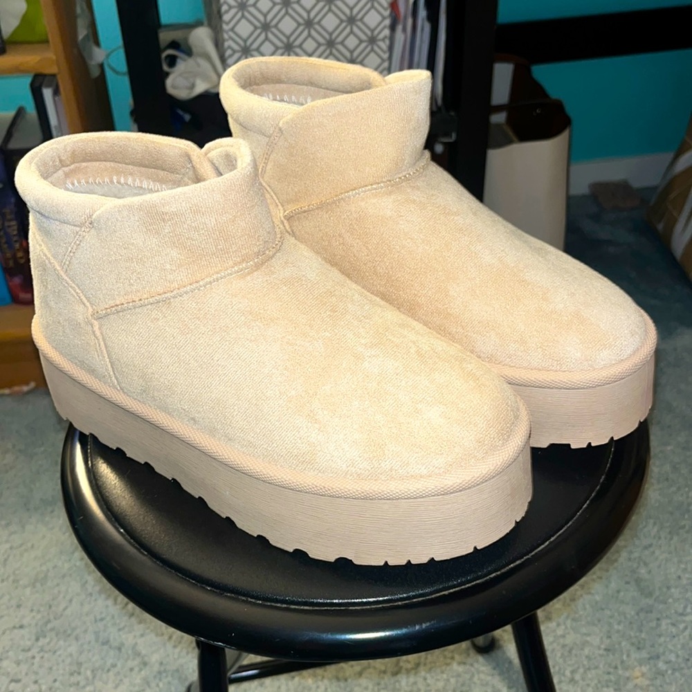 SHEIN Faux Leather Lug Sole Ankle Booties